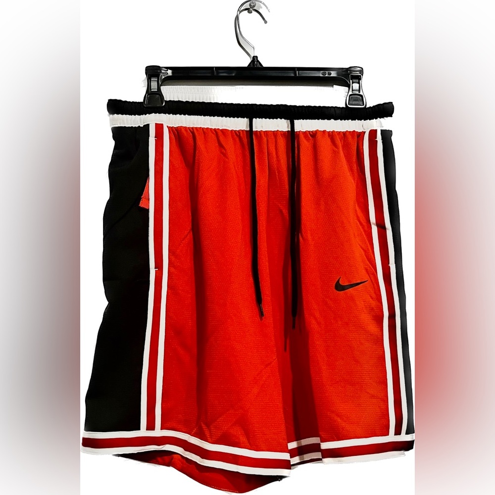 Nike Dri-Fit DNA+ Basketball Shorts- Men’s Size Large